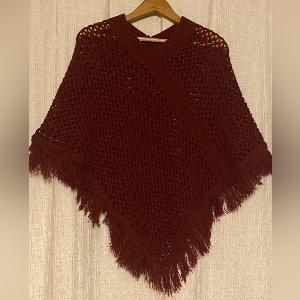 Xhilaration Maroon Open-Weave Fringe Poncho